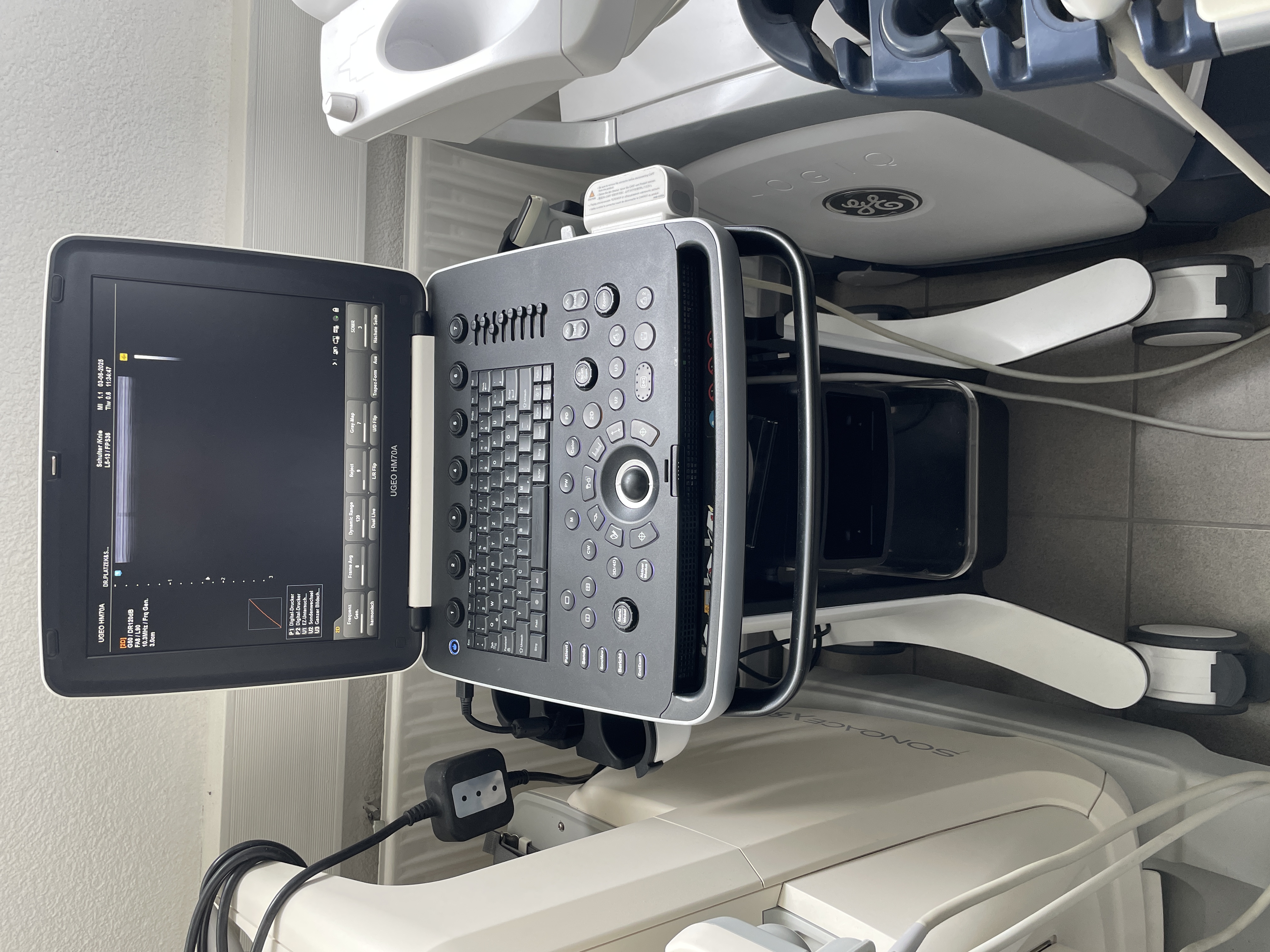 Samsung HM70A portable ultrasound machine