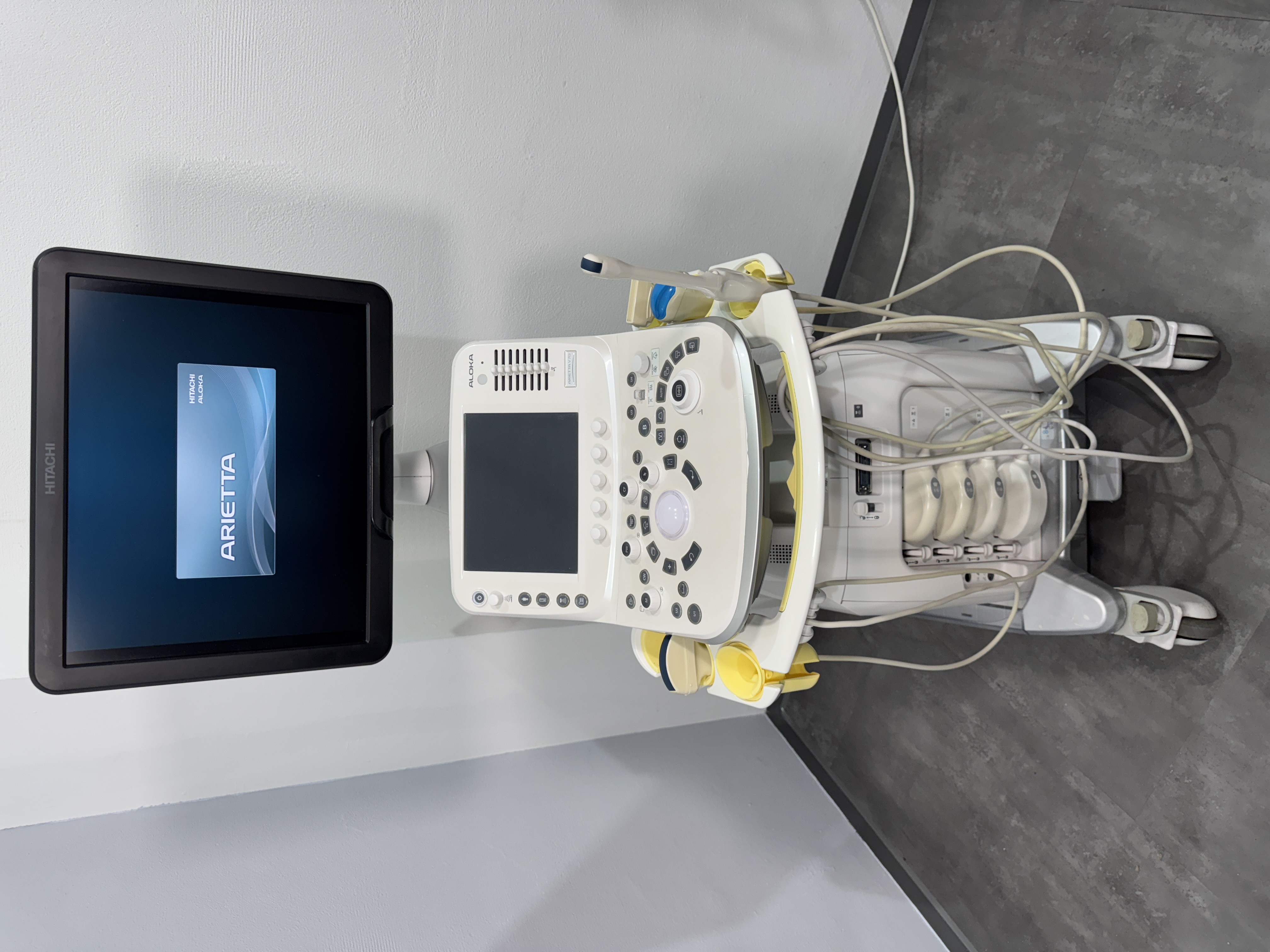 Hitachi Canon Arietta V70 Ultraschallgerät Gynäkologie